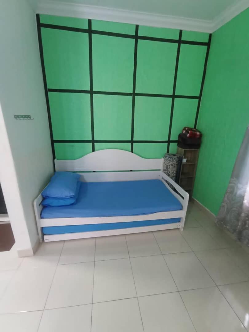 Homestay Sri Ladang Kuala Terengganu Exterior photo
